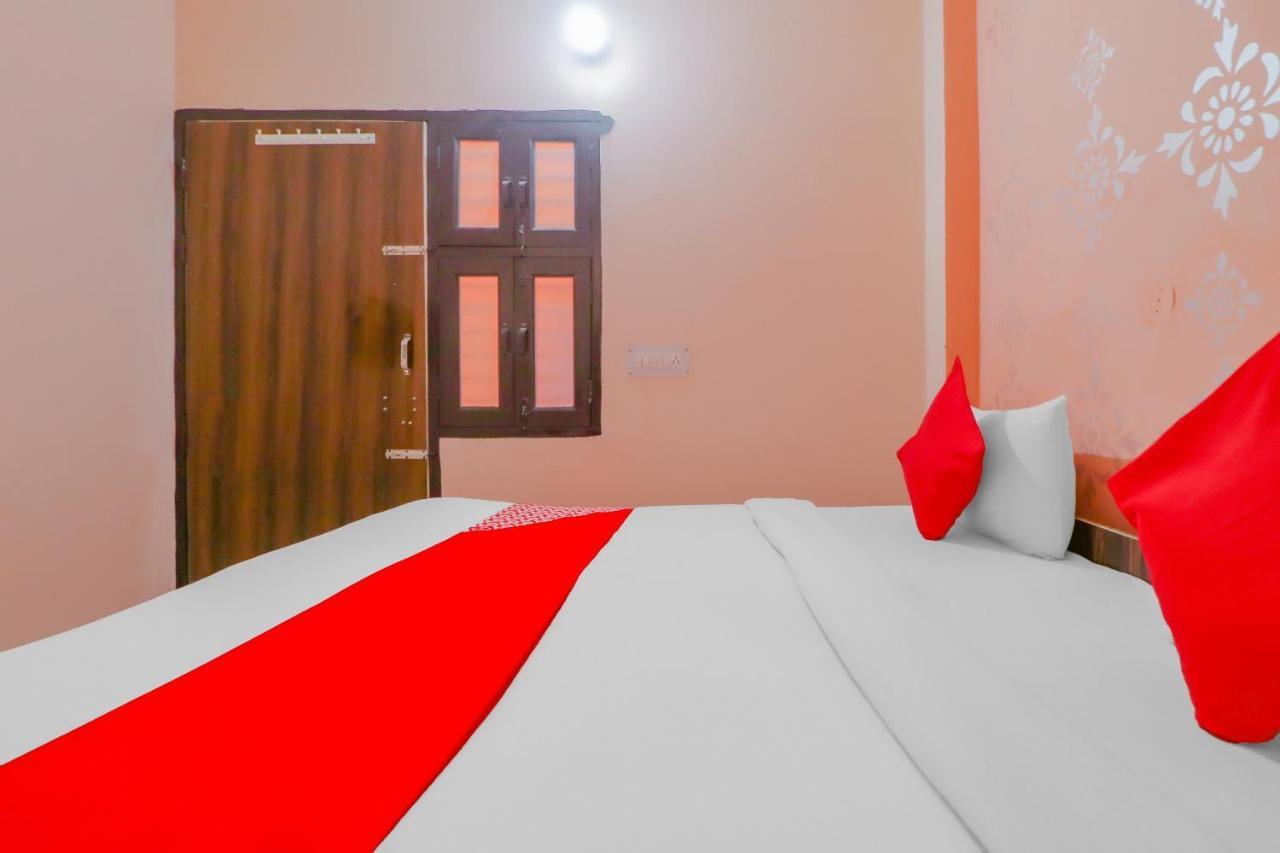 Hotel O Bhardwaj Guest House Garhi Harsaru Bagian luar foto